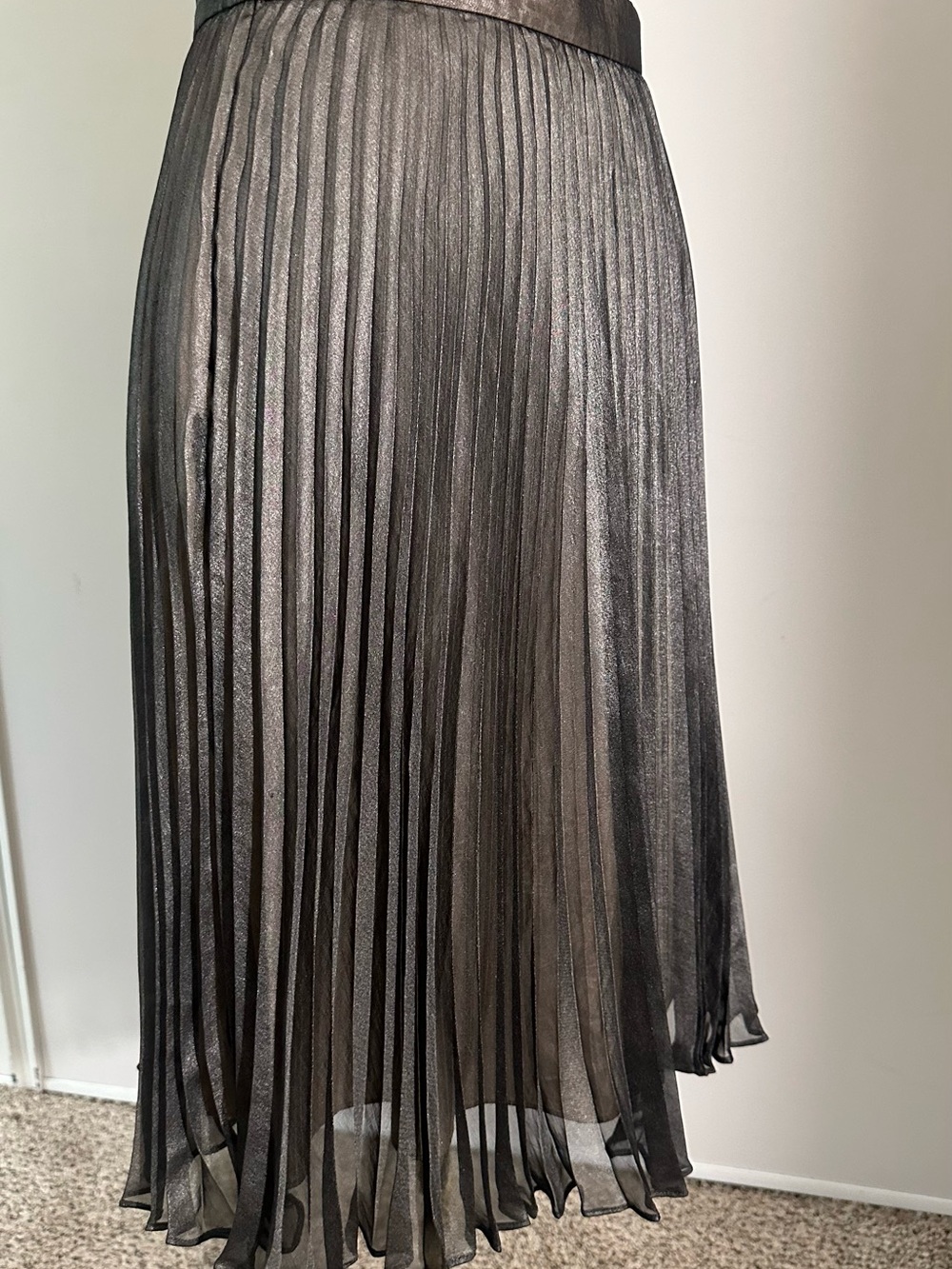Club Monaco Metallic Black Pleated Midi Skirt